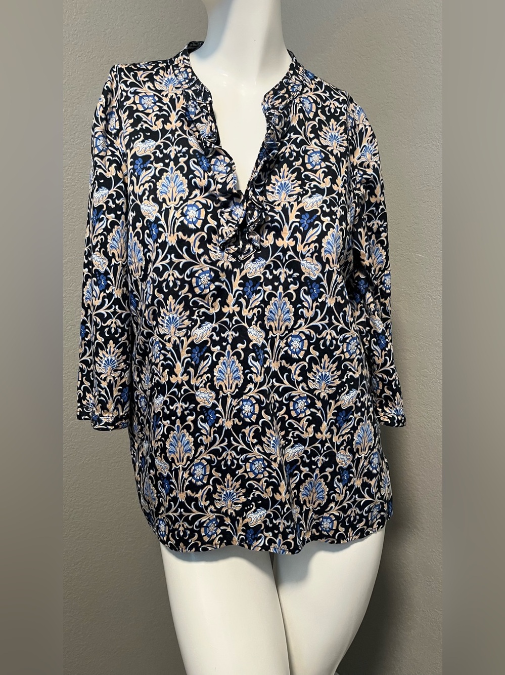 Talbots Women’s Navy &  Cream Paisley Ruffle-Trim 3/4 Sleeve Top Blouse Size M